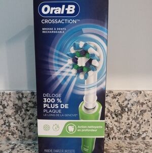 Oral-B CrossAction Rechargeable Toothbrush